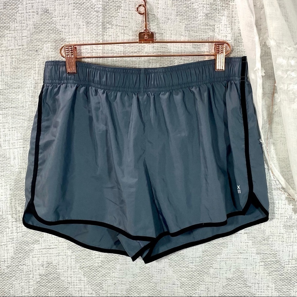 Victoria’s Secret sport the player run short grey size M